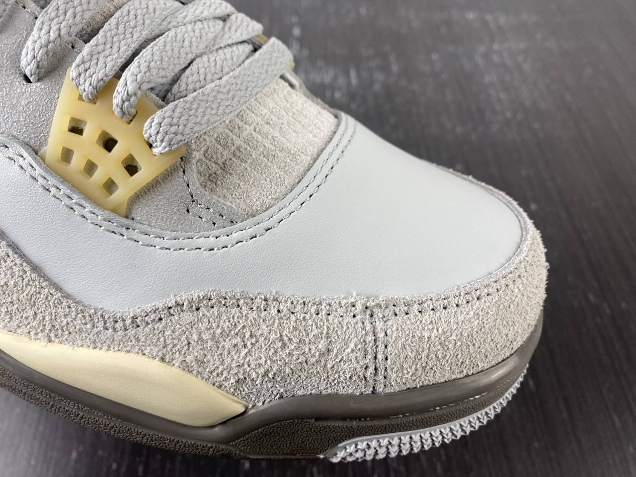 Air Jordan 4 SE Craft ??Photon Dust DV3742-021